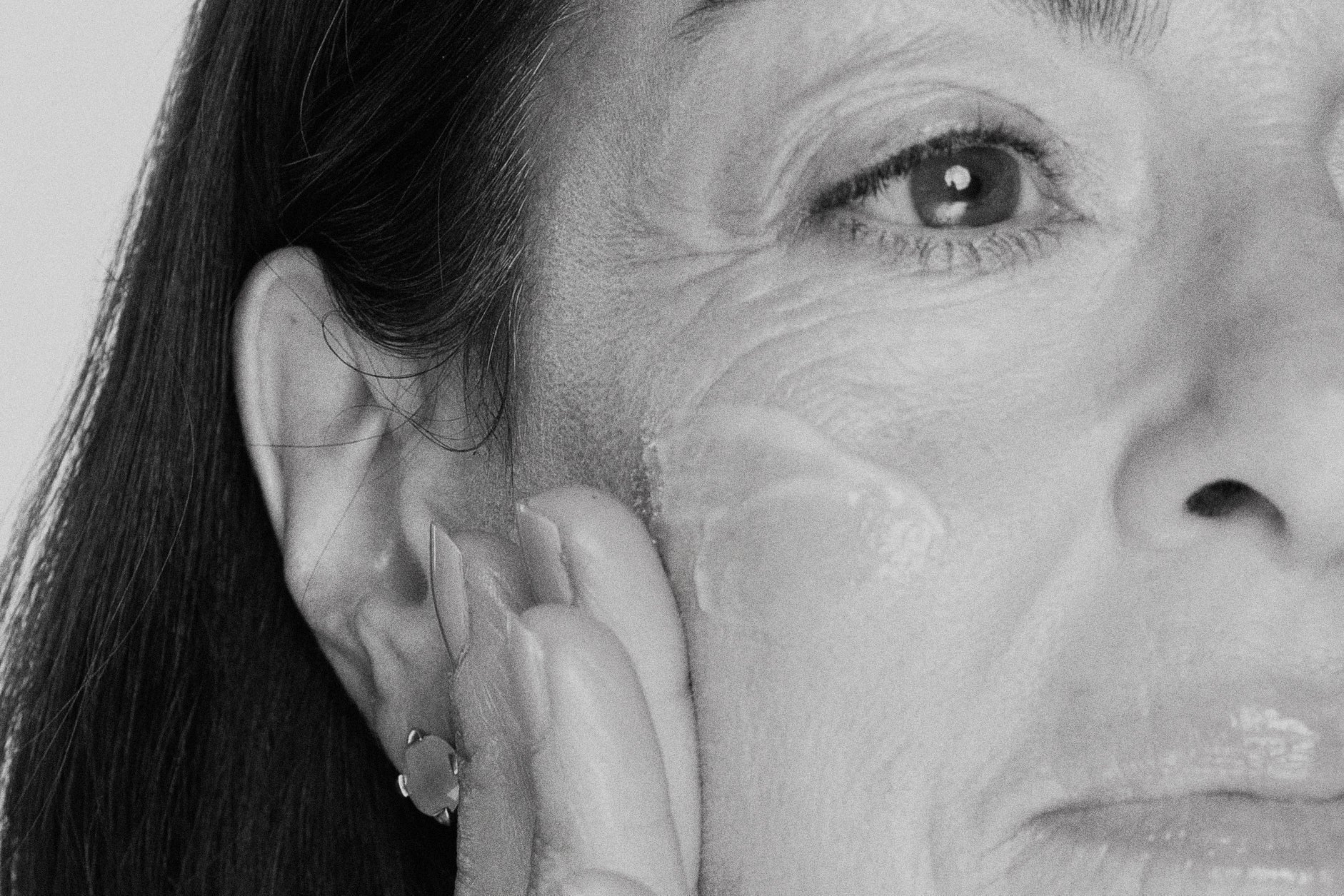 When, Why And How To Use A Retinoid | Dr Sam Bunting